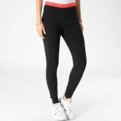 Bon marché 🔔 Pantalon Jogging Femme QS6426E Noir de Calvin Klein 😀 6 Bon marché 🔔 Pantalon Jogging Femme QS6426E Noir de Calvin Klein 😀 -France Calvin Klein Soldes 2024 calvin klein 311001 QS6426E 1W9 20220408T145132 03