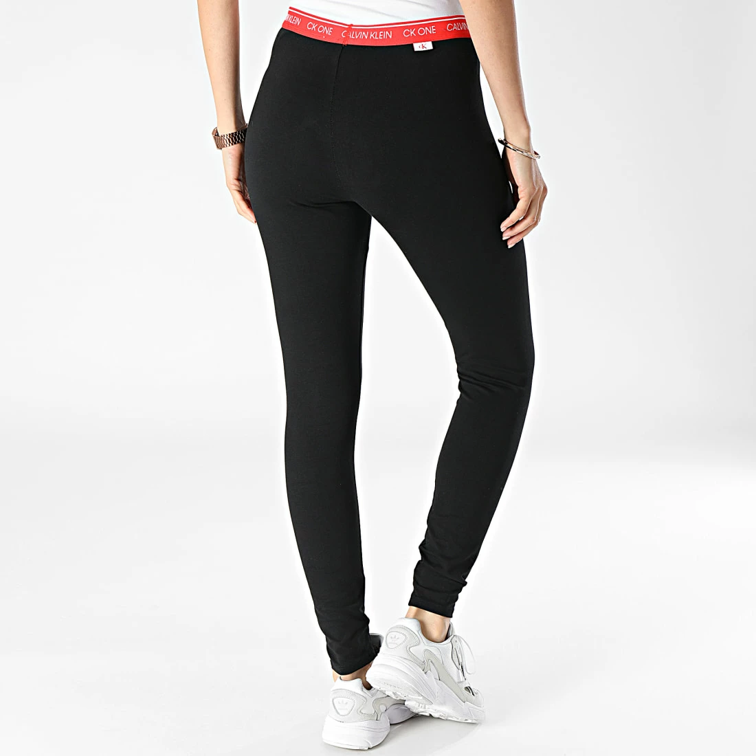 Bon marché 🔔 Pantalon Jogging Femme QS6426E Noir de Calvin Klein 😀 4 Bon marché 🔔 Pantalon Jogging Femme QS6426E Noir de Calvin Klein 😀 – Image 4