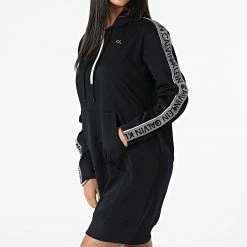 Meilleur prix ✨ Robe Sweat Col Zippé A Bandes Femme 1D902 Noir de Calvin Klein 👍 -France Calvin Klein Soldes 2024 calvin klein 312266 GWH1D902 001 20220415T154714 03