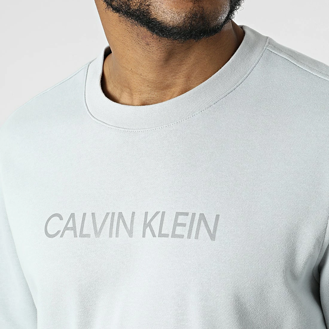 Bon marché ⌛ Sweat Crewneck GMF1W305 Gris Clair de Calvin Klein 🔔 2 Bon marché ⌛ Sweat Crewneck GMF1W305 Gris Clair de Calvin Klein 🔔 – Image 2