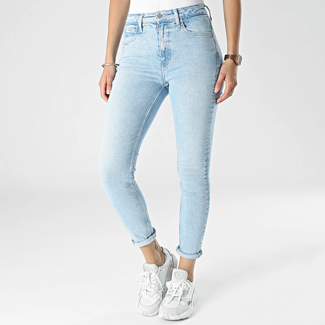 Sortie ❤️ Jean Skinny Femme 8636 Bleu Wash de Calvin Klein 🤩 1 Sortie ❤️ Jean Skinny Femme 8636 Bleu Wash de Calvin Klein 🤩