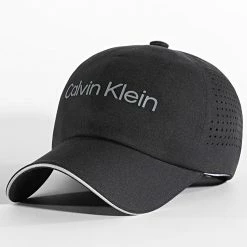 Tout neuf 🥰 Casquette Trucker PX0202 Noir de Calvin Klein 👏