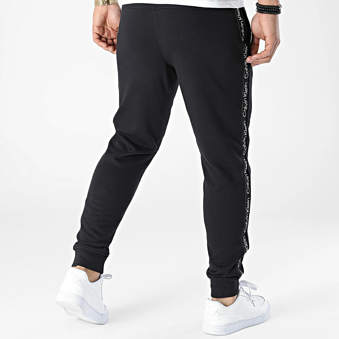 Promo 🔔 Pantalon Jogging A Bandes GMS2P600 Noir de Calvin Klein 👏 4 Promo 🔔 Pantalon Jogging A Bandes GMS2P600 Noir de Calvin Klein 👏 – Image 4