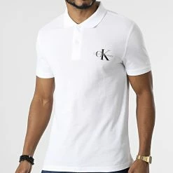 Sortie 🔔 Polo A Manches Courtes J30J320089 Beige de Calvin Klein ⌛