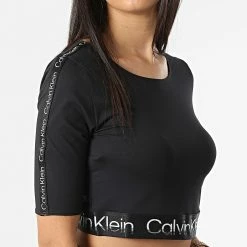 Grosses soldes 🛒 Tee 👚 Shirt Femme Crop A Bandes 2K168 Noir de Calvin Klein ⌛