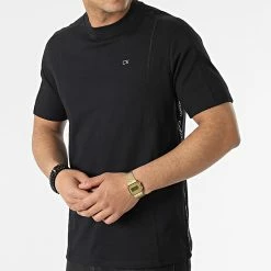 Meilleure affaire 😍 Tee 👚 Shirt GMS2K114 Noir de Calvin Klein 😍 -France Calvin Klein Soldes 2024 calvin klein 314133 GMS2K114 BAE 20220415T151410 03