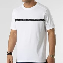 De gros ⌛ Tee 👕 Shirt GMS2K115 Blanc de Calvin Klein 👏 6 De gros ⌛ Tee 👕 Shirt GMS2K115 Blanc de Calvin Klein 👏 -France Calvin Klein Soldes 2024 calvin klein 314135 GMS2K115 YAF 20220415T144420 03