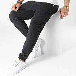 Meilleure vente 😉 Pantalon Jogging GMS2P613 Noir de Calvin Klein ❤️ -France Calvin Klein Soldes 2024 calvin klein 314146 GMS2P613 BAE 20220414T155544 03