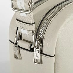 Budget 🎉 Sac A Main Femme Ultralight Double Zip 9295 Beige de Calvin Klein 👍 -France Calvin Klein Soldes 2024 calvin klein 314287 K60K609295 ACF 20220429T085712 03