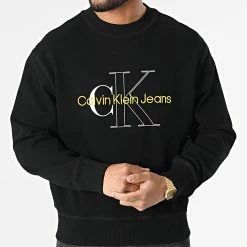 Coupon ❤️ Sweat Crewneck J30J320032 Noir de Calvin Klein 🥰 -France Calvin Klein Soldes 2024 calvin klein 314417 J30J320032 BEH 20220414T161728 03