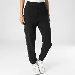 Remise ⌛ Pantalon Jogging Femme A Bandes 2P610 Noir de Calvin Klein 💯 -France Calvin Klein Soldes 2024 calvin klein 314430 GWS2P610 BAE 20220506T110203 03