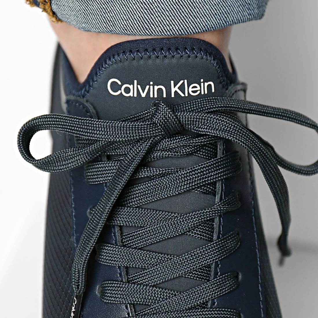 Offres 🤩 Baskets Low Top Lace Up Neo Mix 0473 Calvin Navy de Calvin Klein 🥰 3 Offres 🤩 Baskets Low Top Lace Up Neo Mix 0473 Calvin Navy de Calvin Klein 🥰 – Image 3
