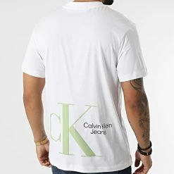 Coupon 🎁 Tee 👕 Shirt 0196 Beige Clair de Calvin Klein 🛒 -France Calvin Klein Soldes 2024 calvin klein 314888 J30J320196 YAF 20220421T135845 04