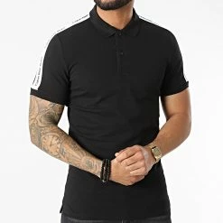 Coupon ⌛ Polo Manches Courtes A Bandes 0598 Noir de Calvin Klein ❤️ -France Calvin Klein Soldes 2024 calvin klein 314894 J30J320598 BEH 20220421T135119 03