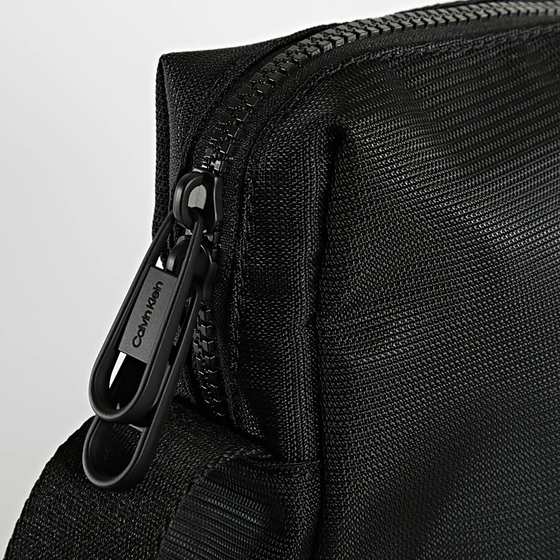 Top 10 ❤️ Sacoche CK Must Reporter 9117 Noir de Calvin Klein 🎉 3 Top 10 ❤️ Sacoche CK Must Reporter 9117 Noir de Calvin Klein 🎉 – Image 3