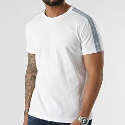 Vente flash 👏 Tee 👚 Shirt A Bandes Contrast Tape Shoulder 0616 Blanc de Calvin Klein 🤩 3 Vente flash 👏 Tee 👚 Shirt A Bandes Contrast Tape Shoulder 0616 Blanc de Calvin Klein 🤩 -France Calvin Klein Soldes 2024 calvin klein 315511 J30J320616 0K4 20220422T150940 02