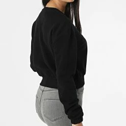 Remise 💯 Sweat Crewneck Femme Crop 8165 Noir de Calvin Klein 🧨 7 Remise 💯 Sweat Crewneck Femme Crop 8165 Noir de Calvin Klein 🧨 -France Calvin Klein Soldes 2024 calvin klein 315892 J20J218165 BEH 20220429T161341 04