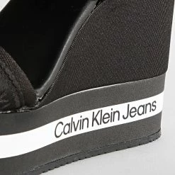 Offres 🎉 Sandales Femme Wedge 0572 Black de Calvin Klein 💯 -France Calvin Klein Soldes 2024 calvin klein 315967 YW0YW00572 BDS 20220805T112526 03