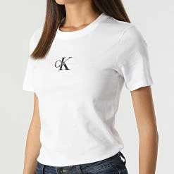 Tout neuf 👏 Tee 👕 Shirt Femme 9135 Blanc de Calvin Klein 🔥 -France Calvin Klein Soldes 2024 calvin klein 316191 J20J219135 YAF 20220512T160010 03