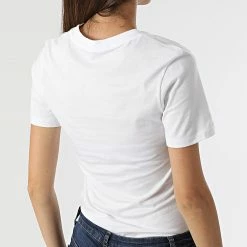Tout neuf 👏 Tee 👕 Shirt Femme 9135 Blanc de Calvin Klein 🔥 -France Calvin Klein Soldes 2024 calvin klein 316191 J20J219135 YAF 20220512T160012 04