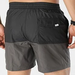 Les meilleures critiques de 💯 Short De Bain Medium Drawstring 0729 Noir Gris Anthracite de Calvin Klein 🎁 -France Calvin Klein Soldes 2024 calvin klein 318363 KM0KM00729 BEH 20220509T162347 04