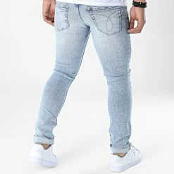 Nouveau 🔥 Jean Skinny 1137 Bleu Denim de Calvin Klein ✨ -France Calvin Klein Soldes 2024 calvin klein 319305 J30J321137 1AA 20220516T161937 04