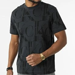 Grosses soldes ✔️ Tee 👕 Shirt Logo All Over Print 0877 Gris Anthracite de Calvin Klein 💯 6 Grosses soldes ✔️ Tee 👕 Shirt Logo All Over Print 0877 Gris Anthracite de Calvin Klein 💯 -France Calvin Klein Soldes 2024 calvin klein 319369 J30J320877 0GJ 20220518T145525 03