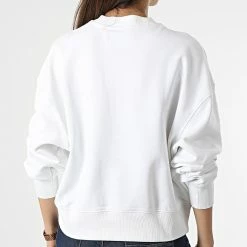 Bon marché 🌟 Sweat Crewneck Femme 8985 Blanc de Calvin Klein 🔔 -France Calvin Klein Soldes 2024 calvin klein 319391 J20J218985 YAF 20220518T151211 04