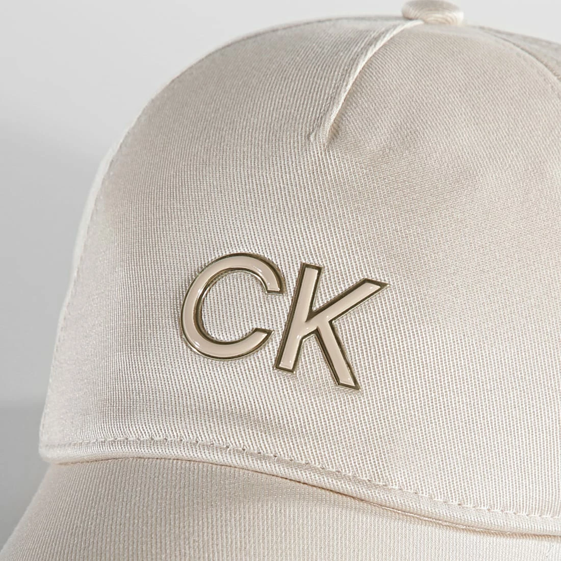 Promo ✔️ Casquette Femme Re-Lock Inlay 9712 Beige de Calvin Klein 🥰 2 Promo ✔️ Casquette Femme Re-Lock Inlay 9712 Beige de Calvin Klein 🥰 – Image 2