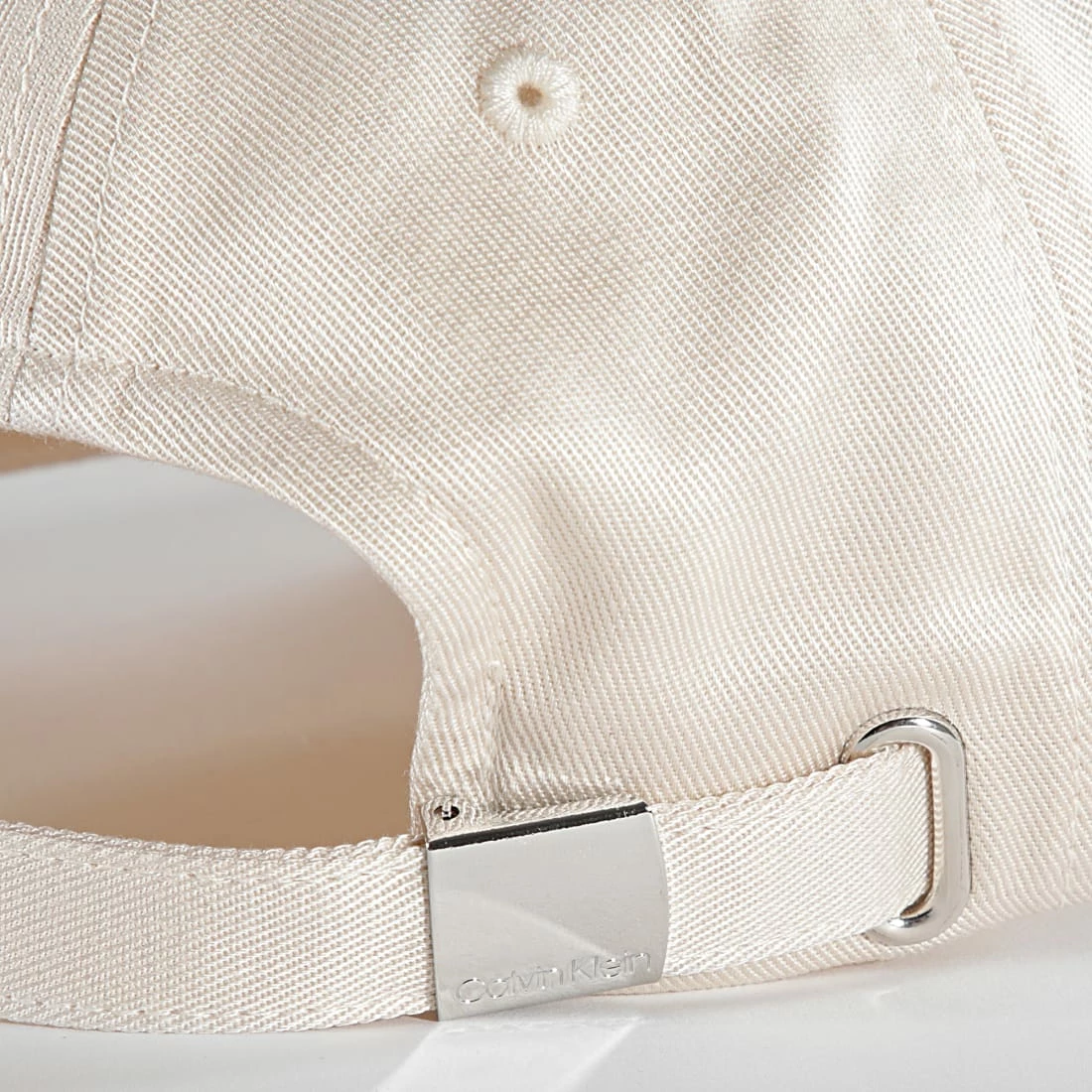 Promo ✔️ Casquette Femme Re-Lock Inlay 9712 Beige de Calvin Klein 🥰 3 Promo ✔️ Casquette Femme Re-Lock Inlay 9712 Beige de Calvin Klein 🥰 – Image 3