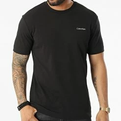 Tout neuf 💯 Tee 👕 Shirt Micro Logo Interlock 9894 Noir de Calvin Klein 🔔 -France Calvin Klein Soldes 2024 calvin klein 320114 K10K109894 BEH 20220519T162108 03