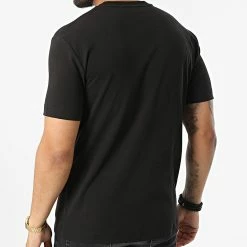 Tout neuf 💯 Tee 👕 Shirt Micro Logo Interlock 9894 Noir de Calvin Klein 🔔 -France Calvin Klein Soldes 2024 calvin klein 320114 K10K109894 BEH 20220519T162110 04
