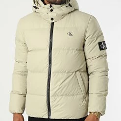 Coupon 🌟 Doudoune Capuche Essential Down 8412 Beige de Calvin Klein 🤩