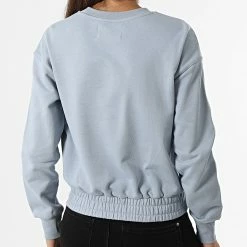 Grosses soldes 🧨 Sweat Crewneck Femme Logo Tape 8980 Bleu Ciel de Calvin Klein 🧨 -France Calvin Klein Soldes 2024 calvin klein 321154 J20J218980 DBT 20220601T161534 04