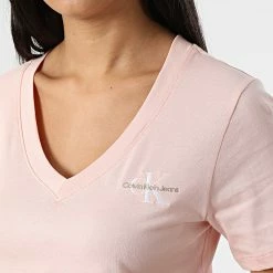 Coupon 😉 Tee 👕 Shirt Femme Col V 9138 Rose de Calvin Klein 🧨 5 Coupon 😉 Tee 👕 Shirt Femme Col V 9138 Rose de Calvin Klein 🧨 -France Calvin Klein Soldes 2024 calvin klein 321182 J20J219138 TKY 20220531T150239 02