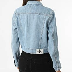 Meilleure vente ✔️ Veste Jean Femme Crop 9208 Bleu Wash de Calvin Klein 🎉 -France Calvin Klein Soldes 2024 calvin klein 321533 J20J219208 1AA 20220607T155501 04