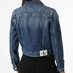 Budget 🥰 Veste Jean Femme Crop 9209 Bleu Denim de Calvin Klein 🔥 7 Budget 🥰 Veste Jean Femme Crop 9209 Bleu Denim de Calvin Klein 🔥 -France Calvin Klein Soldes 2024 calvin klein 321534 J20J219209 1BJ 20220607T155546 04