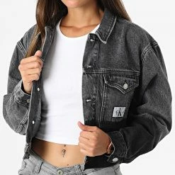 Offres ✔️ Veste Jean Femme Crop 9211 Gris de Calvin Klein 😀 6 Offres ✔️ Veste Jean Femme Crop 9211 Gris de Calvin Klein 😀 -France Calvin Klein Soldes 2024 calvin klein 321535 J20J219211 1BY 20220607T160014 03