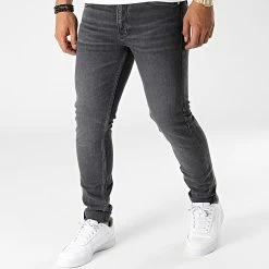 Meilleure affaire 🧨 Jean Slim Taper 1111 Gris Anthracite de Calvin Klein 🤩