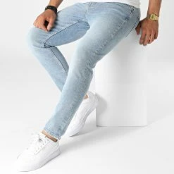 Vente flash 🛒 Jean Regular Dad 1513 Bleu Wash de Calvin Klein ✨ 6 Vente flash 🛒 Jean Regular Dad 1513 Bleu Wash de Calvin Klein ✨ -France Calvin Klein Soldes 2024 calvin klein 321869 J30J321513 1A4 20220610T152632 03