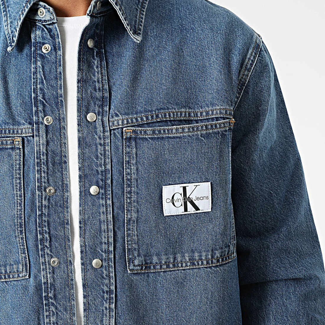 Budget 🤩 Veste Jean Linear Denim 1539 Bleu Denim de Calvin Klein 👏 2 Budget 🤩 Veste Jean Linear Denim 1539 Bleu Denim de Calvin Klein 👏 – Image 2