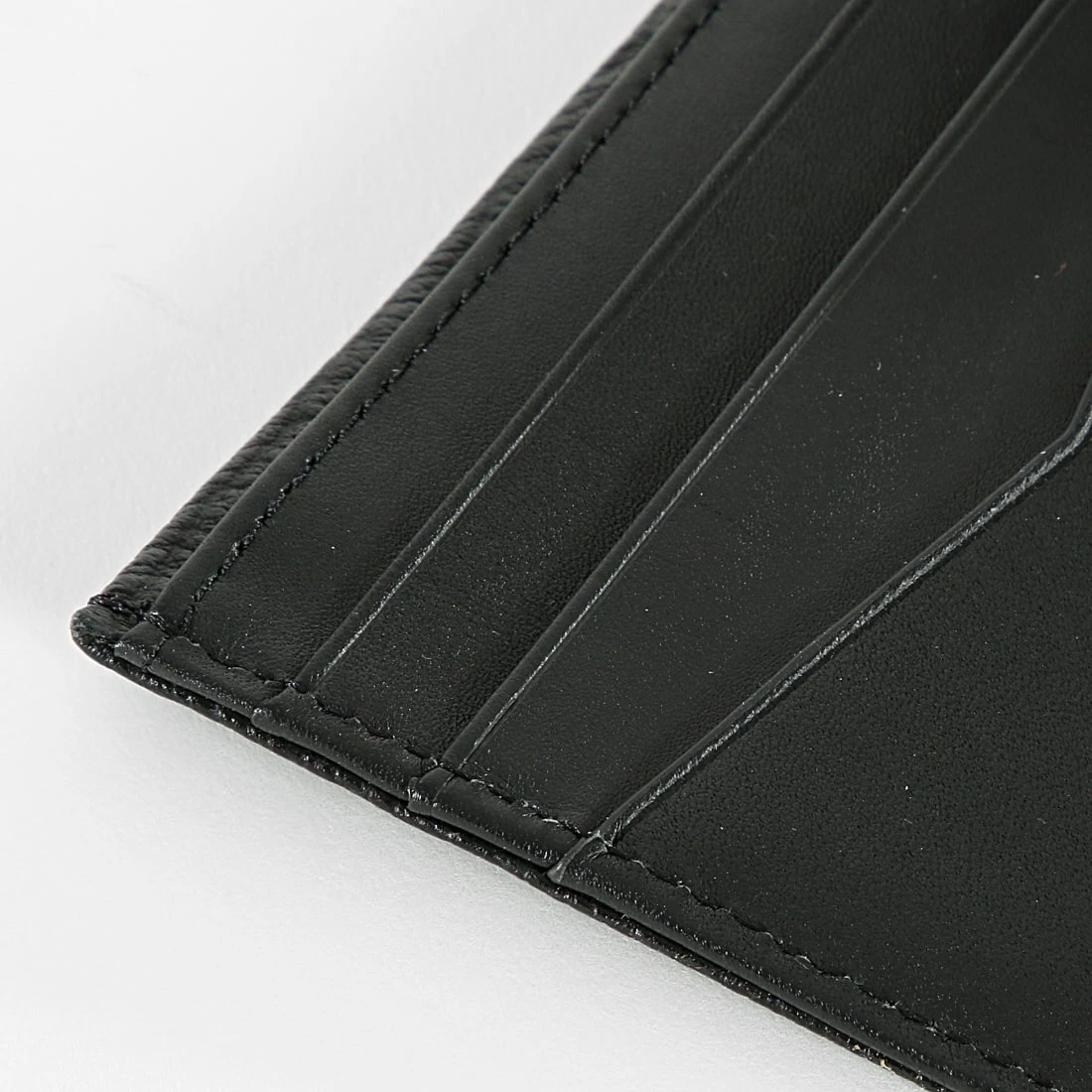 Bon marché 👍 Portefeuille Mono Textured Bifold 9498 Noir de Calvin Klein 🥰 3 Bon marché 👍 Portefeuille Mono Textured Bifold 9498 Noir de Calvin Klein 🥰 – Image 3