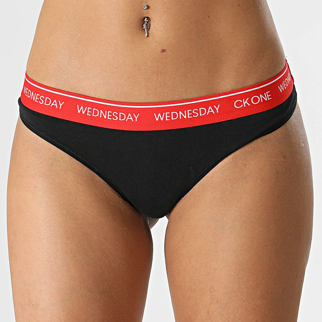 Tout neuf 🧨 Lot De 7 Strings Femme QF5937E Noir Multi de Calvin Klein 🤩 2 Tout neuf 🧨 Lot De 7 Strings Femme QF5937E Noir Multi de Calvin Klein 🤩 – Image 2