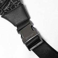 Tout neuf 🔔 Sac Banane CK Must Mono 9100 Noir de Calvin Klein 🎉 -France Calvin Klein Soldes 2024 calvin klein 322568 K50K509100 BAX 20220609T122602 04