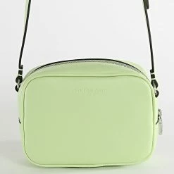 Top 10 ✨ Sac A Main Femme Sculpted Camera Bag 9776 Vert de Calvin Klein ⭐ 7 Top 10 ✨ Sac A Main Femme Sculpted Camera Bag 9776 Vert de Calvin Klein ⭐ -France Calvin Klein Soldes 2024 calvin klein 322725 K60K609776 LT6 20220609T142144 04