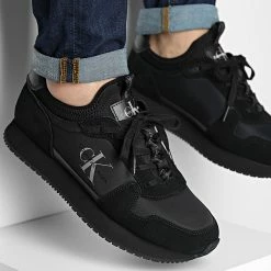 Le moins cher ✨ Baskets Runner Sock Lace Up 0553 Triple Black de Calvin Klein 🤩
