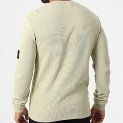 Meilleure vente 🎁 Sweat Crewneck Monogram Badge Waffle 6610 Beige de Calvin Klein 🎉 7 Meilleure vente 🎁 Sweat Crewneck Monogram Badge Waffle 6610 Beige de Calvin Klein 🎉 -France Calvin Klein Soldes 2024 calvin klein 323937 J30J316610 RB8 20220617T154317 04