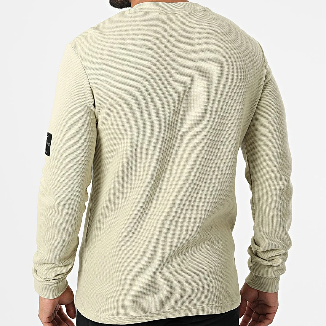Meilleure vente 🎁 Sweat Crewneck Monogram Badge Waffle 6610 Beige de Calvin Klein 🎉 4 Meilleure vente 🎁 Sweat Crewneck Monogram Badge Waffle 6610 Beige de Calvin Klein 🎉 – Image 4