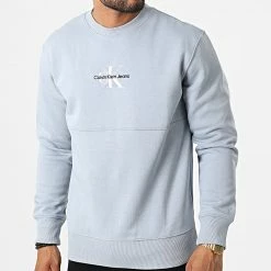 Le moins cher ⭐ Sweat Crewneck Monologo 0837 Bleu Ciel de Calvin Klein 🎉