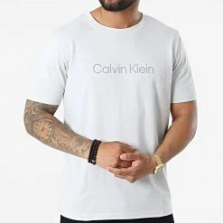 Les meilleures critiques de 👏 Tee 👕 Shirt GMS2K107 Gris Clair Réfléchissant de Calvin Klein 🛒 -France Calvin Klein Soldes 2024 calvin klein 324889 GMS2K107 7YV 20220624T145234 03